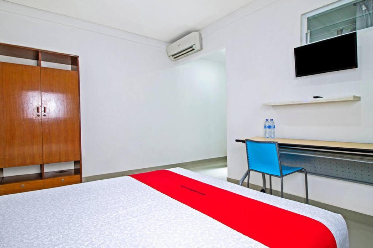Reddoorz @ Pulomas Hotel Jakarta Kültér fotó