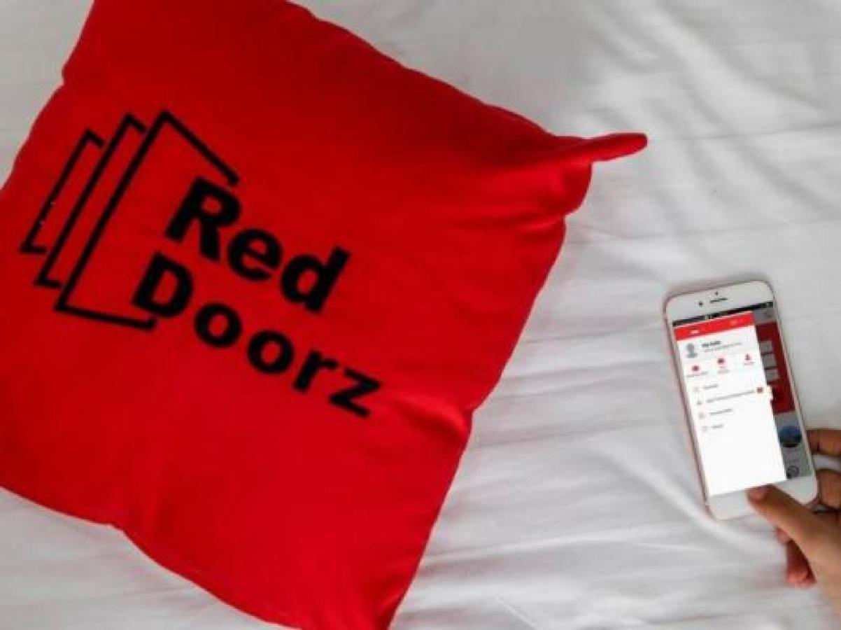 Reddoorz @ Pulomas Hotel Jakarta Kültér fotó